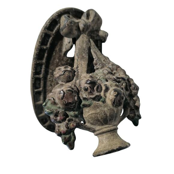 Antique 20s Hubley Cast Iron Flower Basket Ribbon Door Knocker Cream Gently Used - Picture 9 of 9